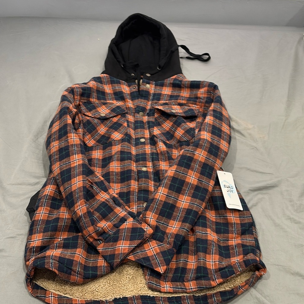 Men’s flannel jacket

Size M

Color blue/orange